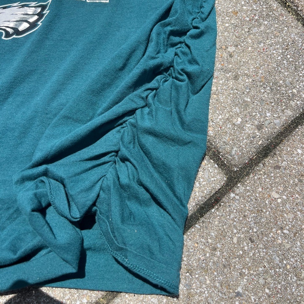 NFL Brand Eagles Tee - Picture 4 of 6